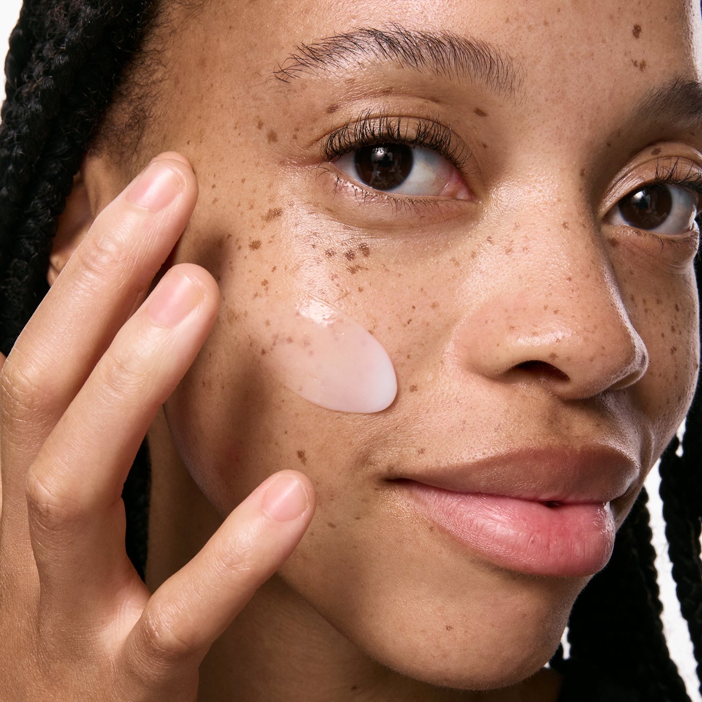 vitamin-b-c-and-e-moisturizer-k4 VitBC_E_ModelGoopMacro_2000x2000_bc64d363-139d-4699-88a9-2e0b1942763a.jpg