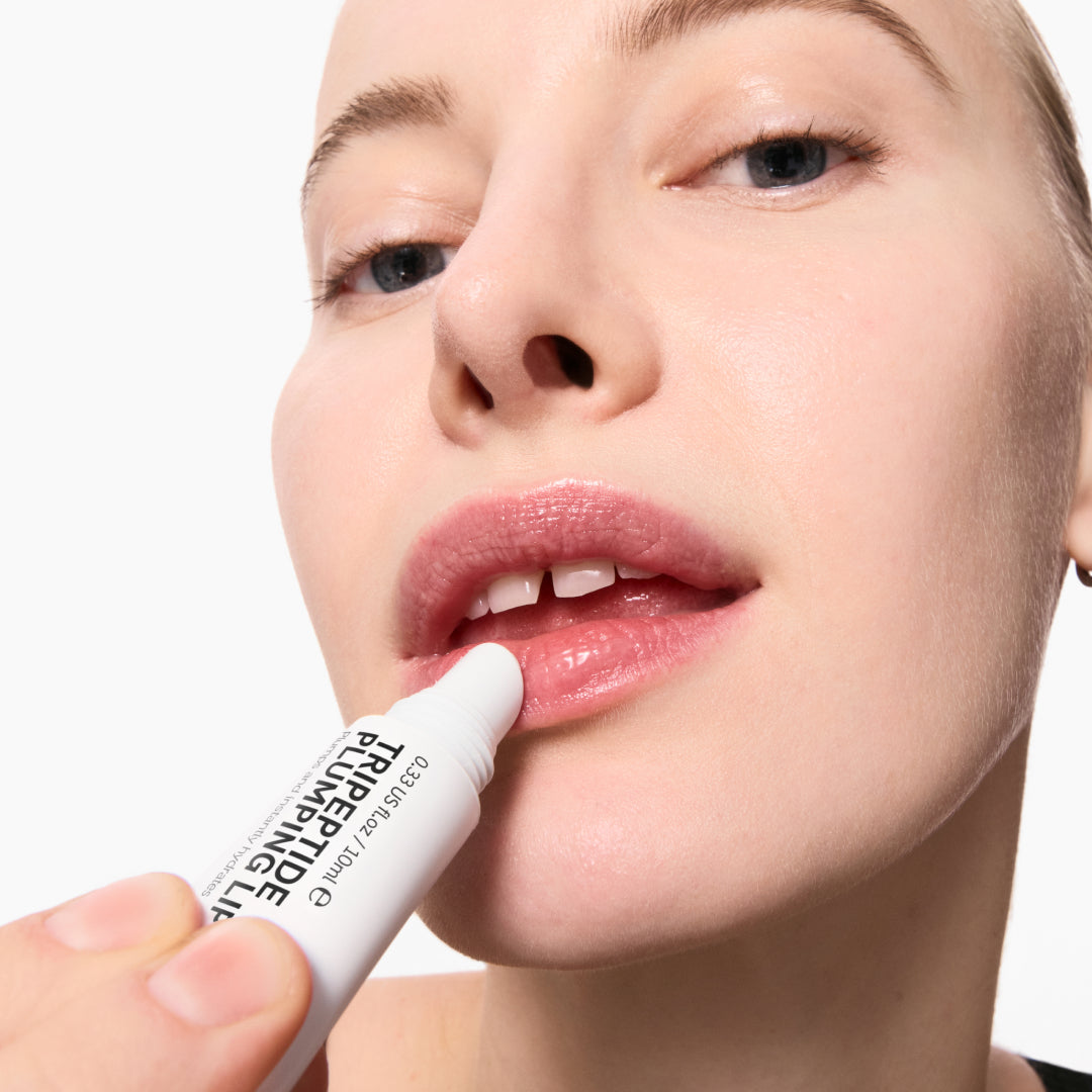 tripeptide-plumping-lip-balm-q3 Model01_270e8b98-a2ed-4742-b111-d25555f44100.jpg